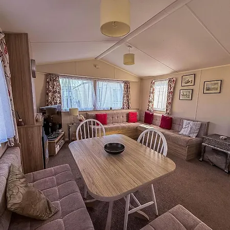 Lovely 6 Berth Caravan With Side Decking On Pakefield Holiday Park Ref 68032B Лоустофт Экстерьер фото